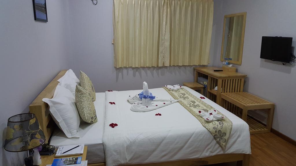 Asian Smile Hotel Yangon Exterior foto