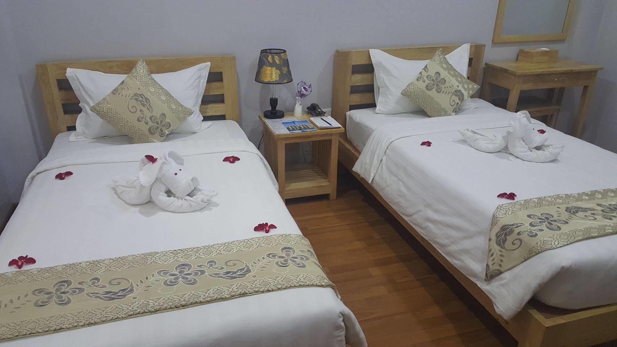 Asian Smile Hotel Yangon Exterior foto