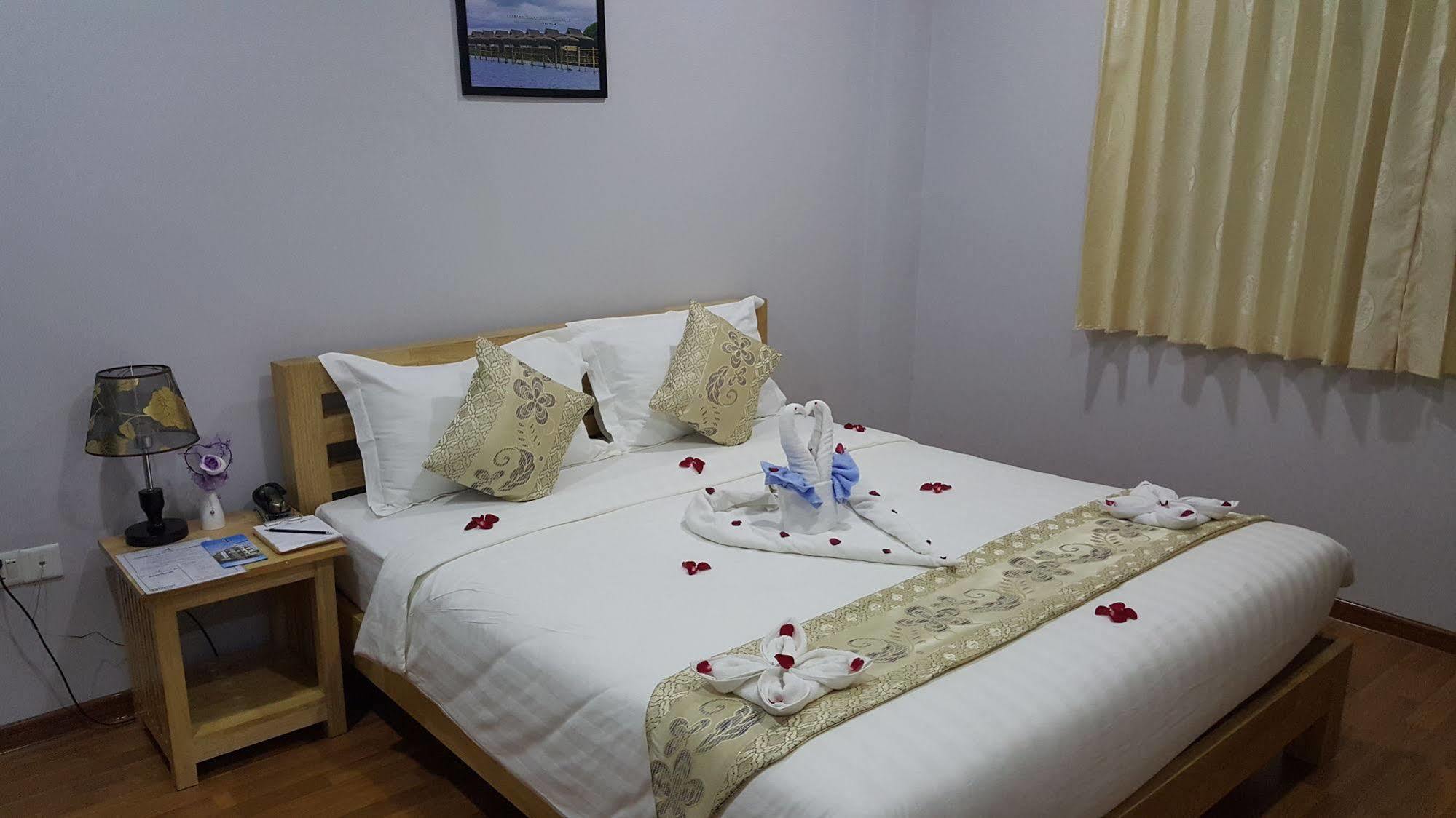 Asian Smile Hotel Yangon Exterior foto