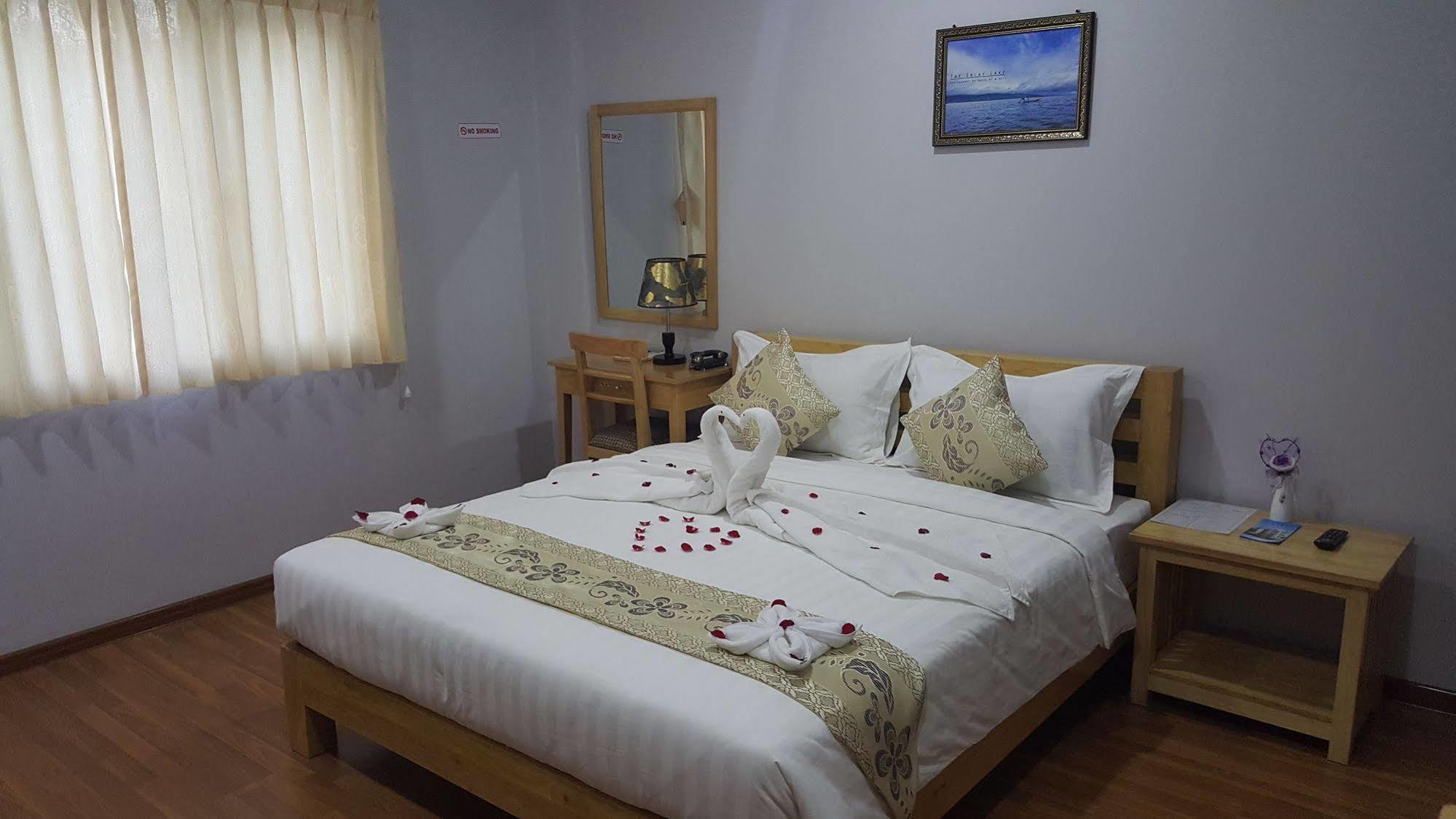 Asian Smile Hotel Yangon Exterior foto